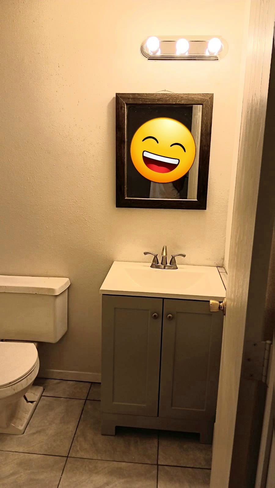 Bathroom vanity with cabinet and mirror